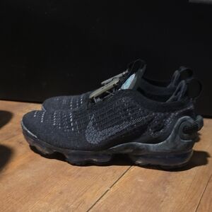 Nike VAPORMAX Woman's Black and Gray Sneakers